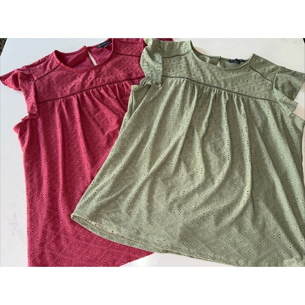 2 Adrianna Papel Babydoll Blouse Womens L Swiss Dot Flowy Tops Lined Ruffles